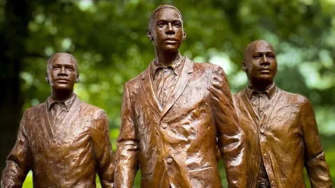 Integration Memorial statue of three men